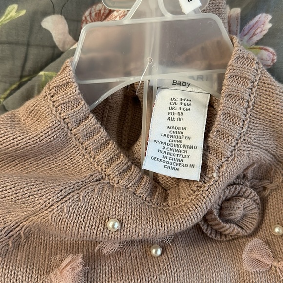 Tahari Baby 3-piece set - Picture 3 of 8